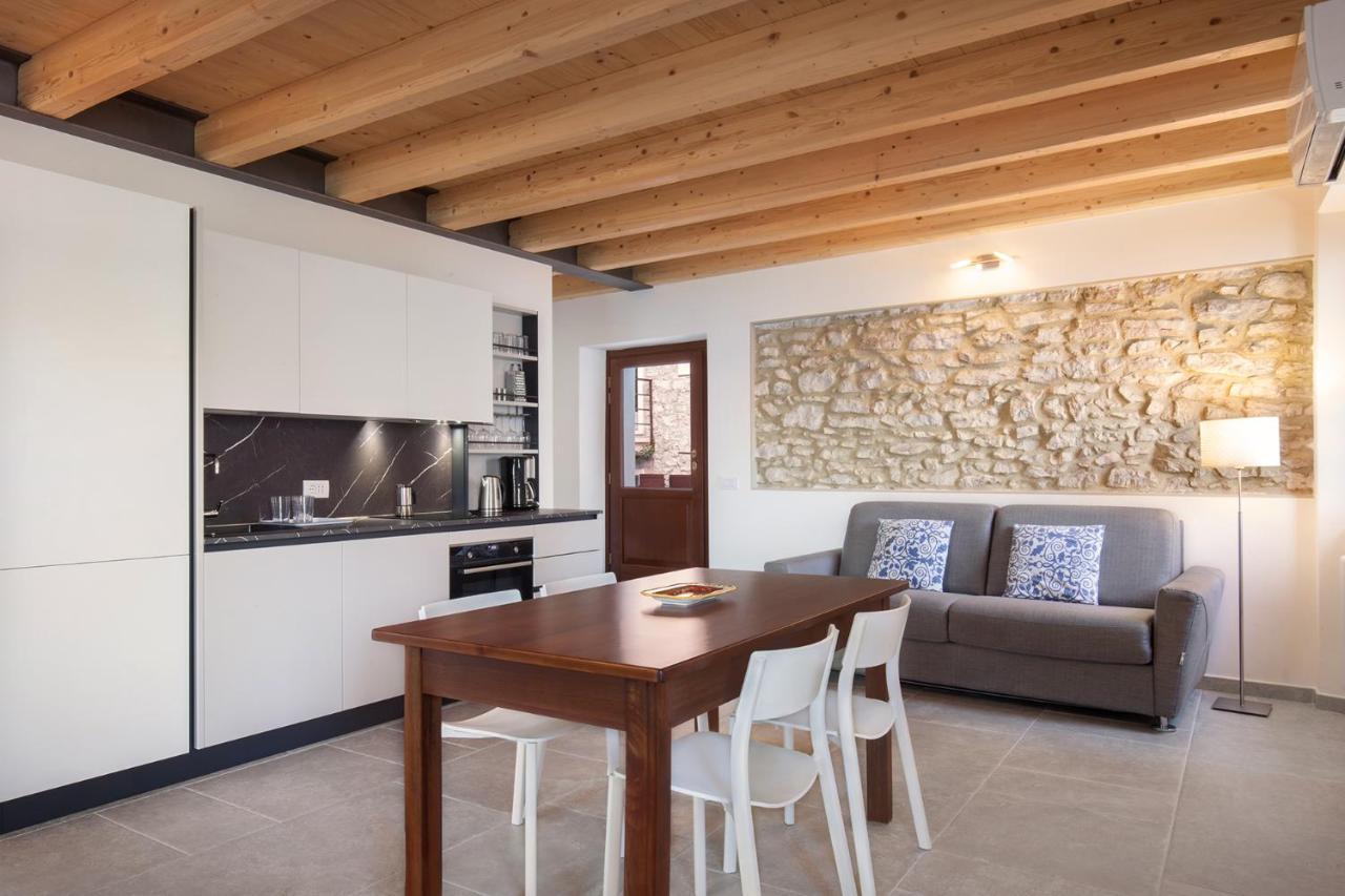Casa Rosa Villa Brenzone sul Garda Luaran gambar